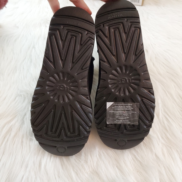 UGG 6 Classic Mini Sequin Stars Blk Suede Boots - Picture 7 of 10